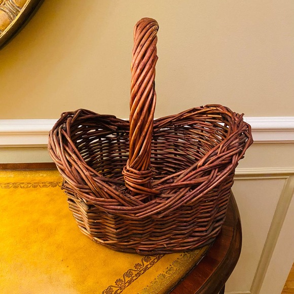Boho Brown Oval Hi Low Large Wicker Storage Organizer Gift Basket with Handle - Picture 3 of 6